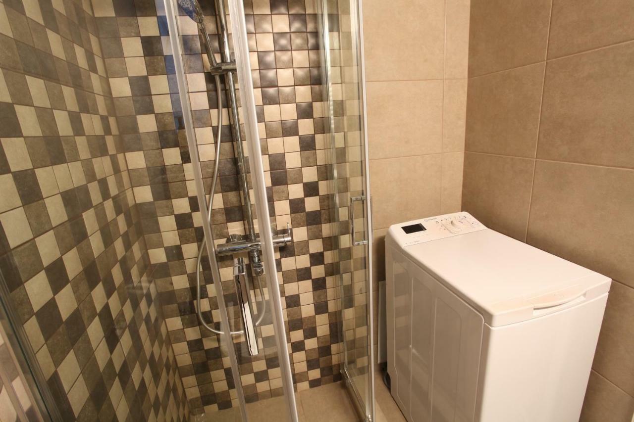 Stylish Studio Below The Acropolis Atene Esterno foto