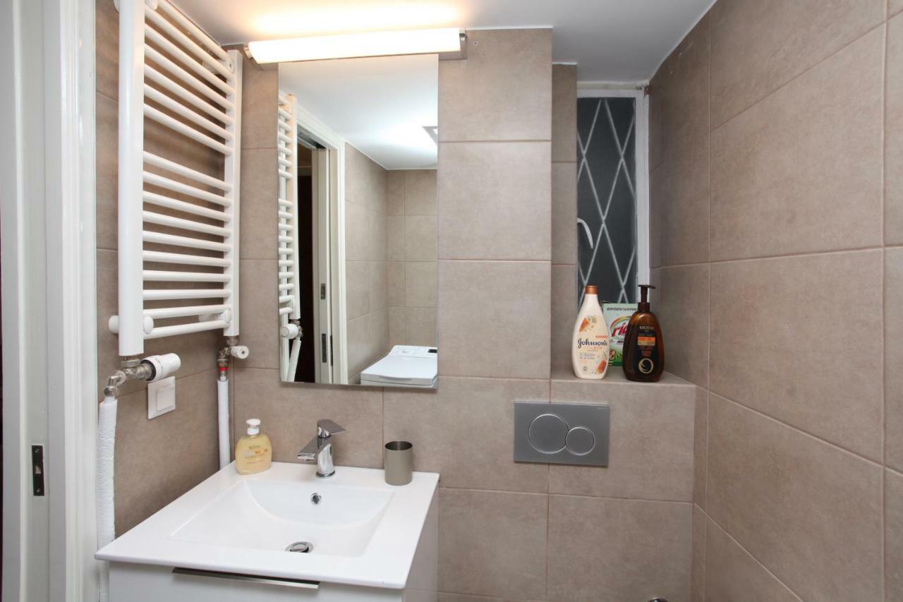 Stylish Studio Below The Acropolis Atene Esterno foto
